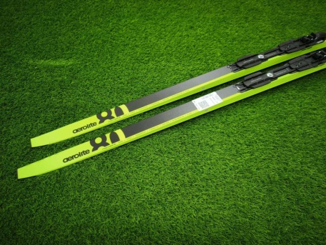 Лыжный набор: лыжи FISCHER AEROLITE SKATE 80 с креплениями, 176 см  - купить